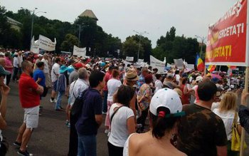 Clienții cu credite în franci …