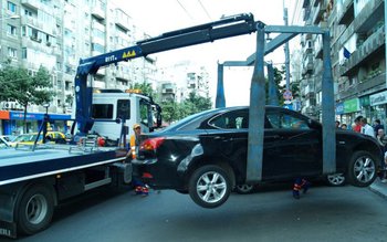Toate maşinile parcate neregulamentar vor …
