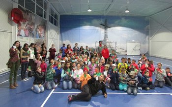 30 de copii din parohiile …