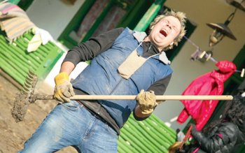 Câți bani a făcut Dan …