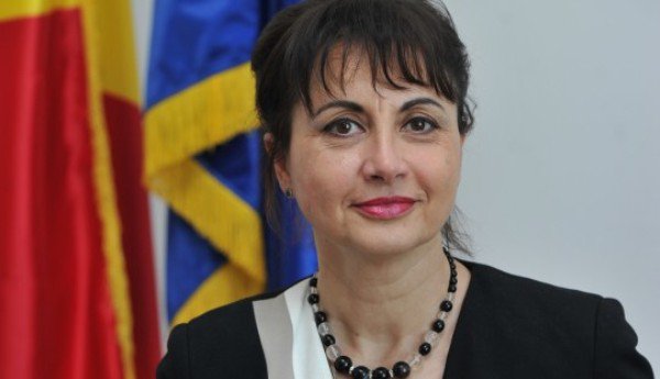 Bilanț pentru învățământul botoșănean de elită: 57 de elevi performanți premiați de deputatul PSD Tamara Ciofu