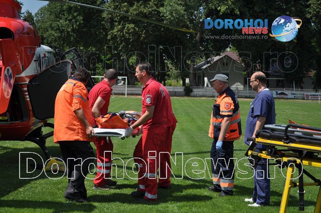 Bărbat din Broscăuți preluat de urgență de un elicopter SMURD după ce a suferit un infarct – FOTO