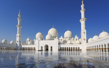 Se adeveresc profeţiile despre București …