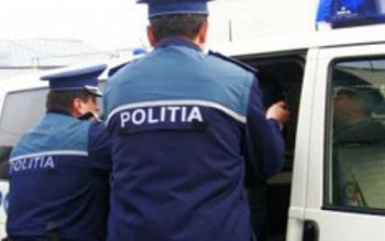 Tânără însărcinată în patru luni, …