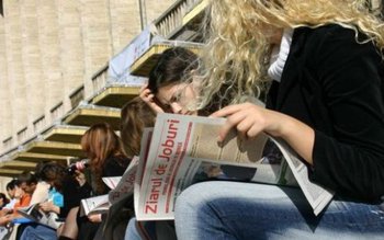 AMOFM: Absolvenții instituțiilor de învățământ …