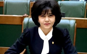 Dezbatere publică inițiată de senatorul …