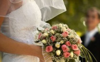 Lovitură de teatru: Nunta anului …