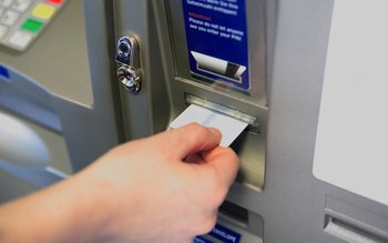 Ce comisioane mai practică băncile: …