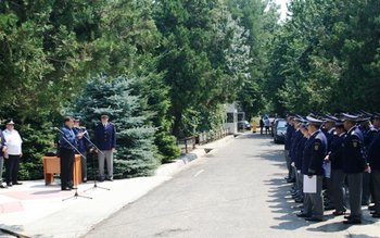 Zeci de poliţişti de frontieră …