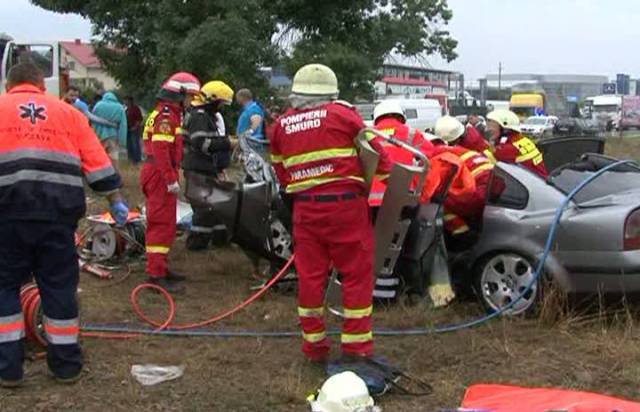 ACCIDENT DEOSEBIT DE GRAV! O familie distrusă pe viață. Doi morți și trei răniți - FOTO