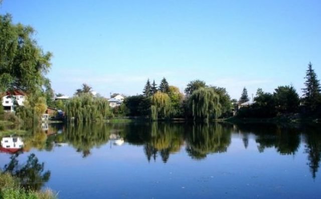 Lacul Miresei, în topul celor mai sinistre ape din România. Legenda tributului uman uriaş cerut de adâncuri