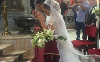 Laura Cosoi s-a măritat păzită …