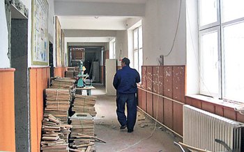 Patru școli din județ au …