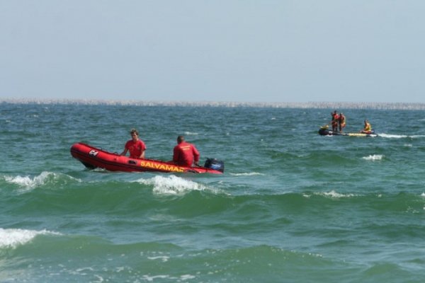 O nouă tragedie pe litoral! Un profesor de la un liceu din Botoșani s-a înecat în mare