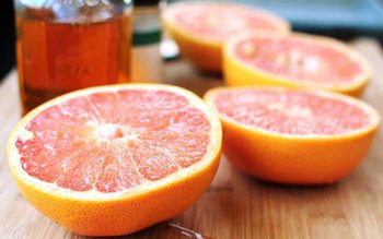 Grepfrutul şi mierea combat colesterolul. …