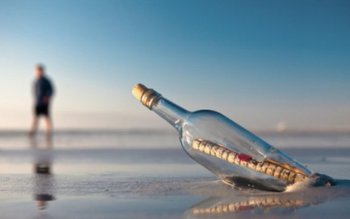 Au găsit o sticlă veche …