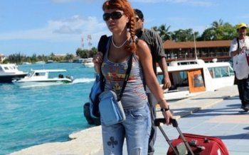 Zeci de oameni păcăliţi cu …