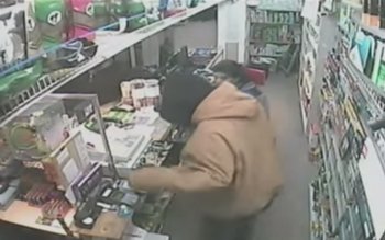 Magazinele şi casele de schimb …