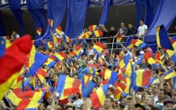 Fanii români s-au făcut de …