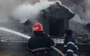 Locuinţă incendiată de un coş …