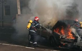 Autoturism distrus în totalitate după …