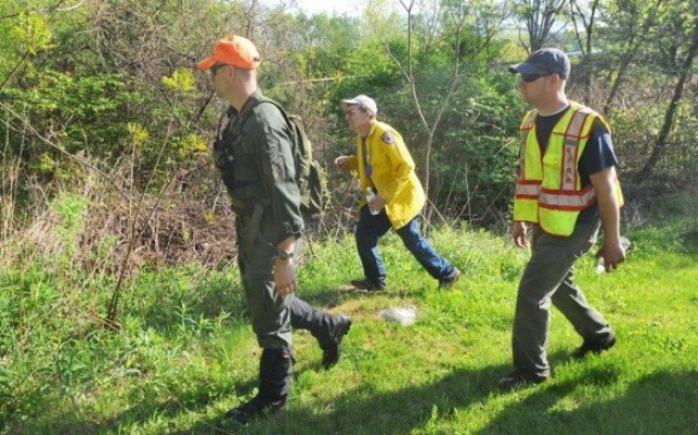 Alertă! Un copil de doi ani şi jumătate, lăsat fără supraveghere, a dispărut în pădure