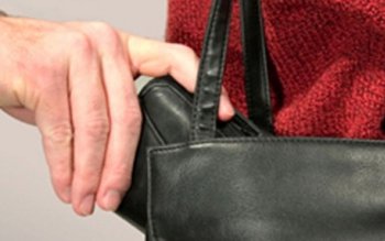 Bănuit că a furat 8.000 …