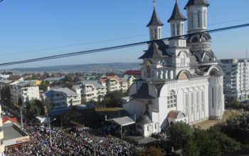 Catedrală gigantică, sfințită la Suceava. …