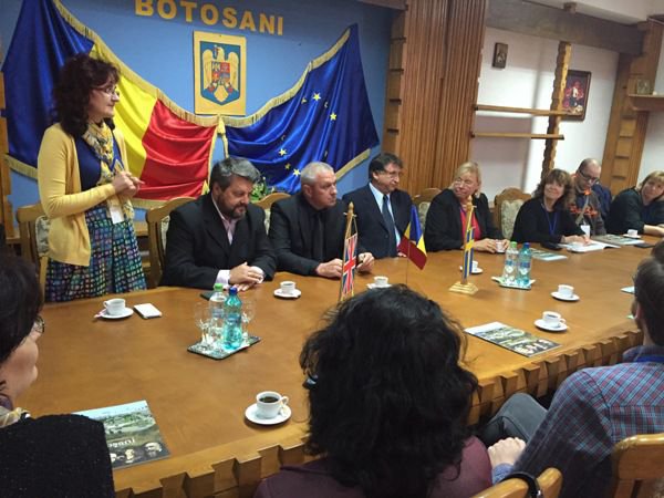  Matematicieni din trei ţări reuniţi la Prefectură