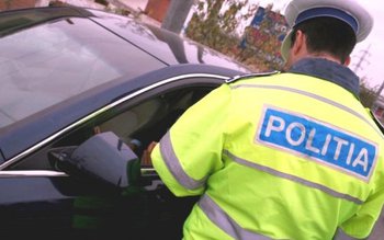 Bătrân inconștient! Depistat în trafic …