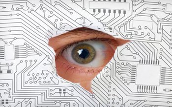 Serviciile secrete pot controla de …