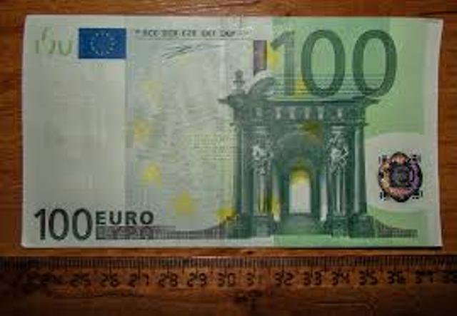 Bancnotă falsă de 100 de euro primita la o bancă din Botoșani