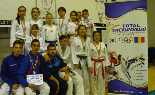 16 medalii obținute de Clubul Sportiv „Total Taekwondo” Botoșani, la Cupa României - Sporturi Marțiale Coreene