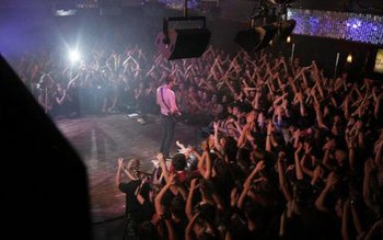 Balurile din licee, interzise. Decizia, …