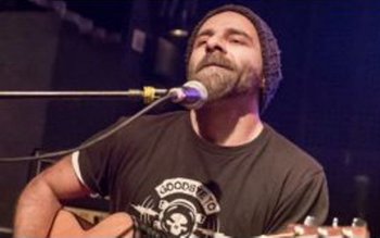 Chitaristul trupei Goodbye to Gravity, …