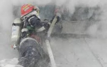 La un pas să rămână …