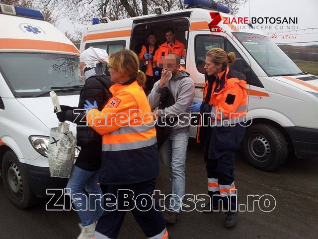 Accident grav la Leorda! Microbuz cu călători izbit de un autoturism - FOTO