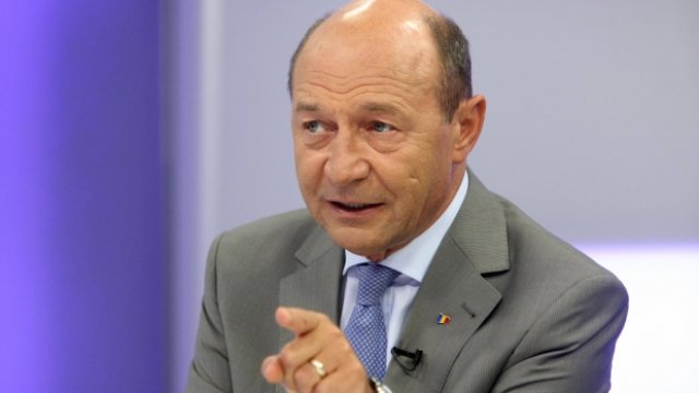 Băsescu: Nu cred într-un guvern de tehnocraţi. Nu îşi asumă nimic, mâine îşi iau mapa şi au plecat