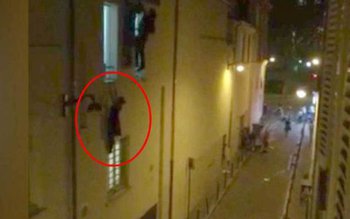 Tânăra care s-a agăţat de …