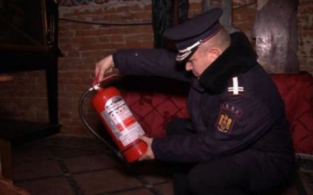 Amenzi aplicate de inspectorii ISU în urma unor controale tehnice inopinate la cluburi, discoteci, baruri, săli de festivităţi şi spectacole