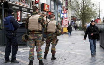 Alertă teroristă, menţinută la nivelul …