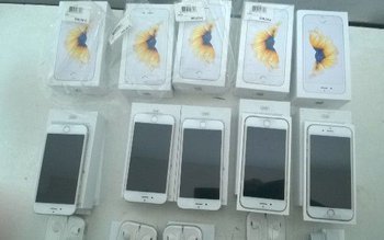 Cinci telefoane Apple iPhone 6S, …