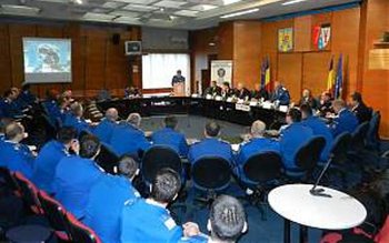 Evaluarea activităţii în anul 2015 …