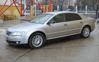 „Clona” unui autoturism de lux, …