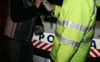 Depistat în trafic, deşi se …