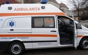 Angajată a unei societăţi din …