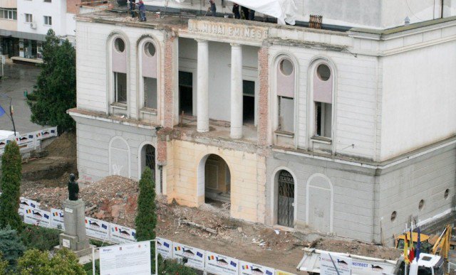 Concluzia experților tehnici pentru Teatrul M. Eminescu: „Structura de rezistență neconformă privind răspunsul la atacul seismic”