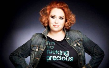 Pe Oana Roman nu o …