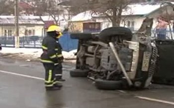 Trei mașini distruse de un …