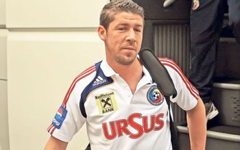 Un fost mare fotbalist a …